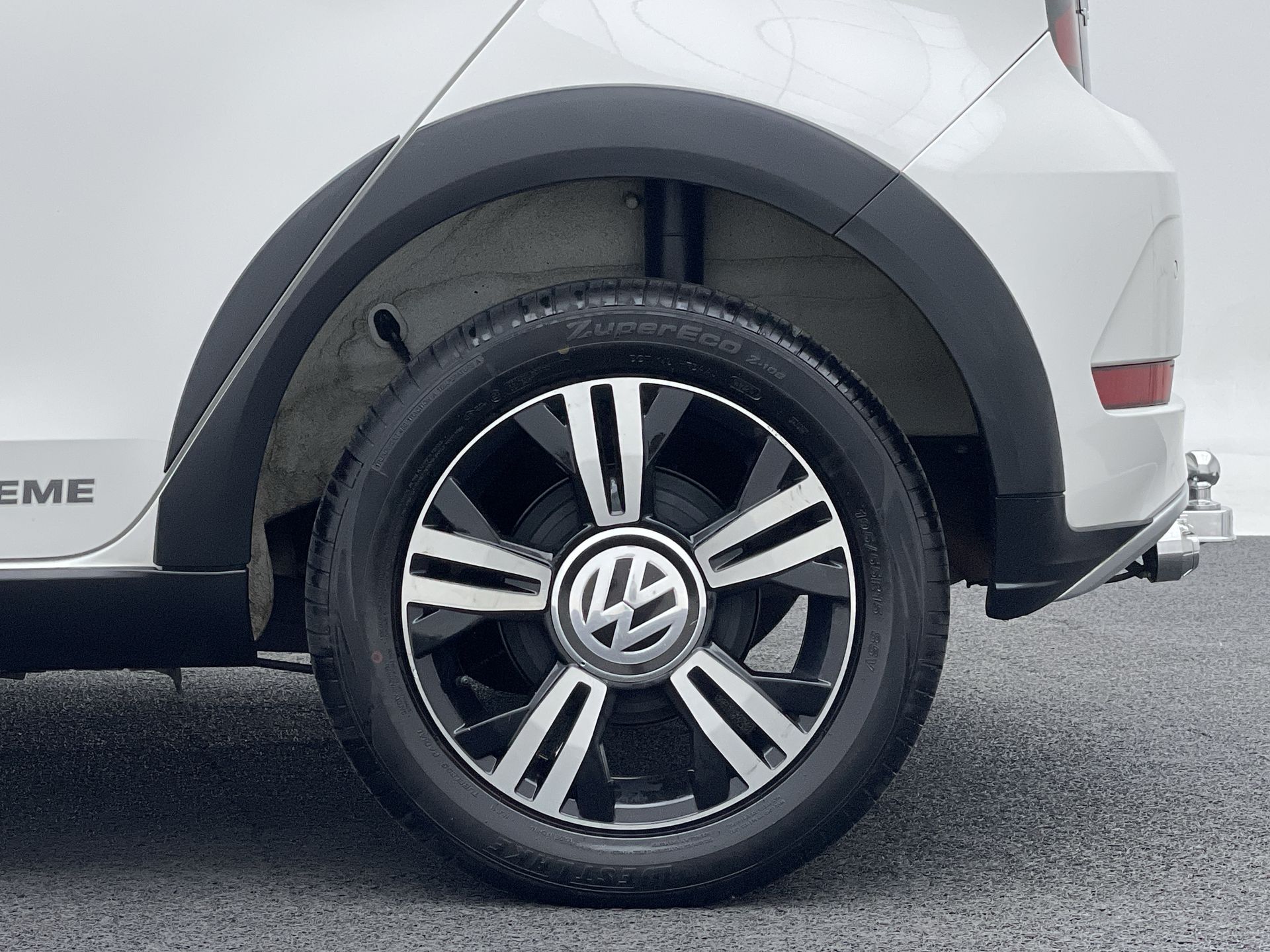 VW - Volkswagen-up!-up! Xtreme 1.0 TSI Total Flex 12V 5p