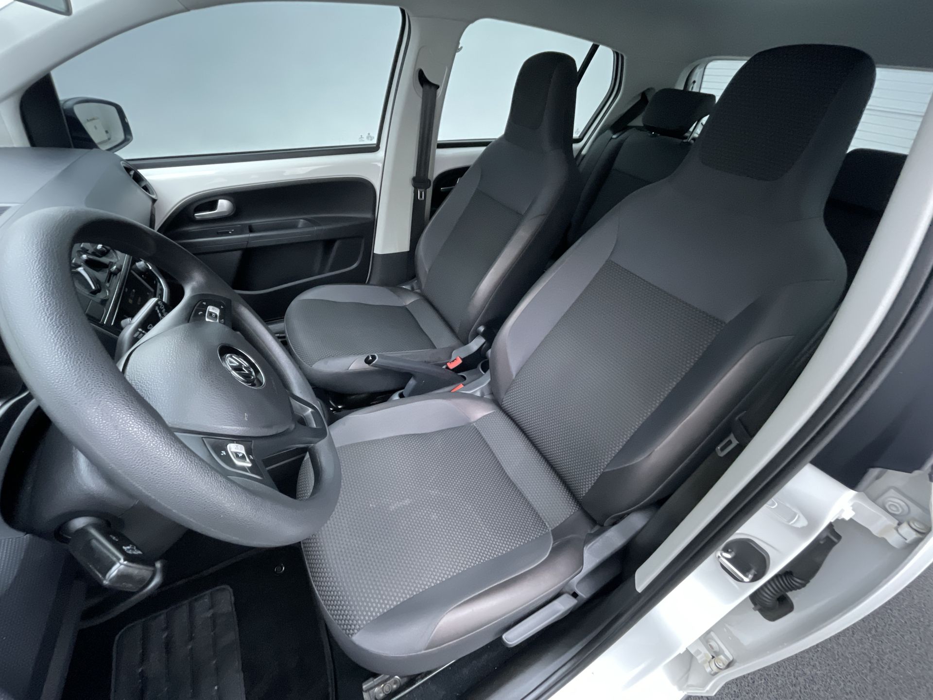 VW - Volkswagen-up!-up! Xtreme 1.0 TSI Total Flex 12V 5p