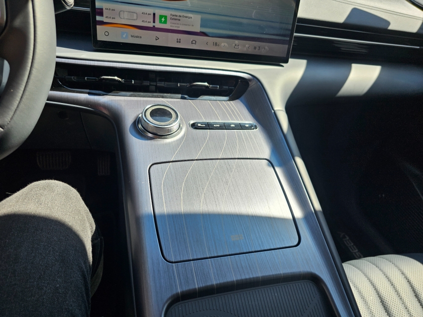 GEELY-EX5-60,22 KW ELÉTRICO PRO