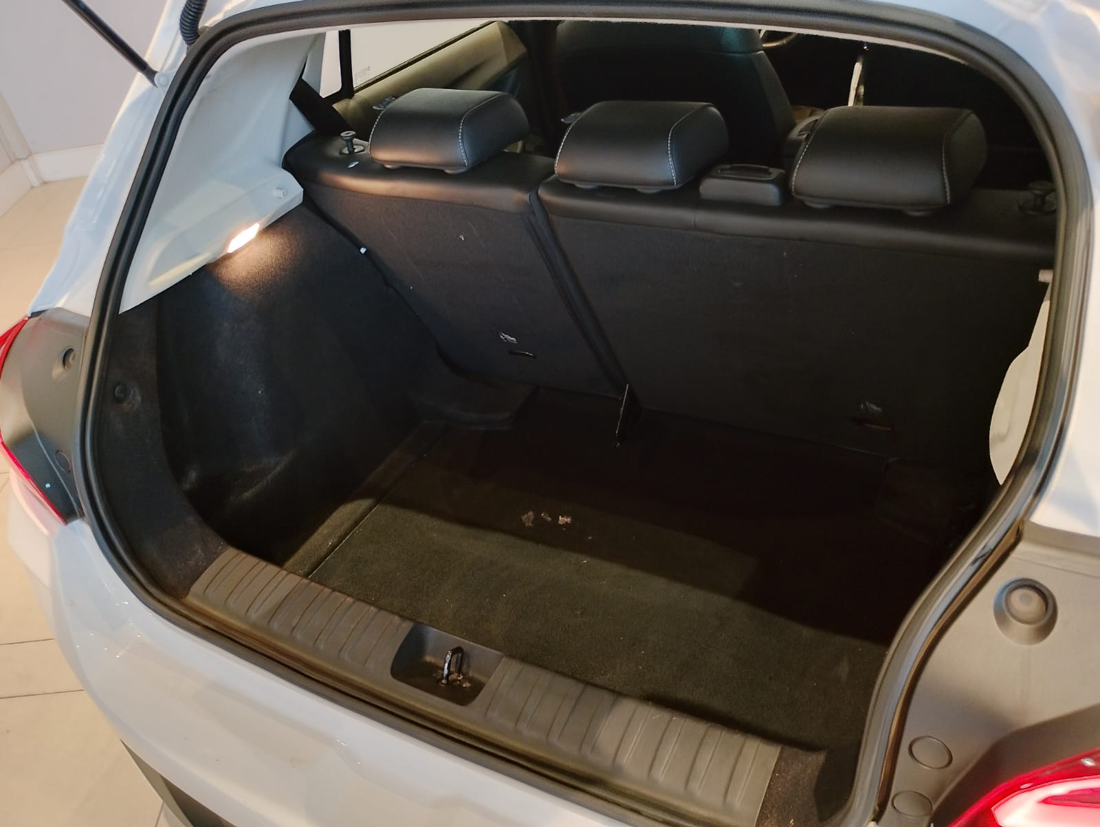 GM - Chevrolet-ONIX-ONIX HATCH PREM. 1.0 12V TB Flex 5p Aut.