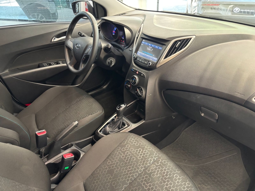 Hyundai-HB20X-1.6 16V STYLE FLEX 4P AUTOMÁTICO