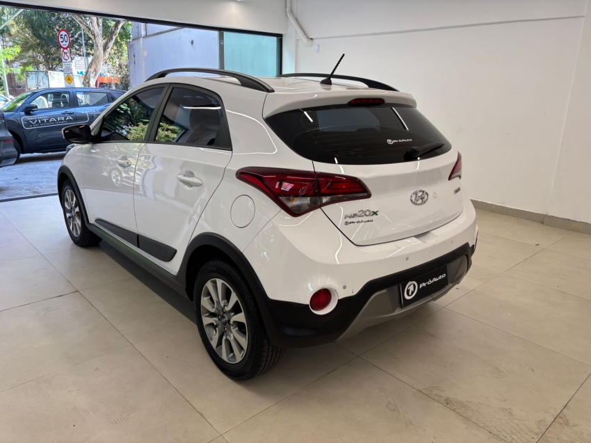 Hyundai-HB20X-1.6 16V STYLE FLEX 4P AUTOMÁTICO