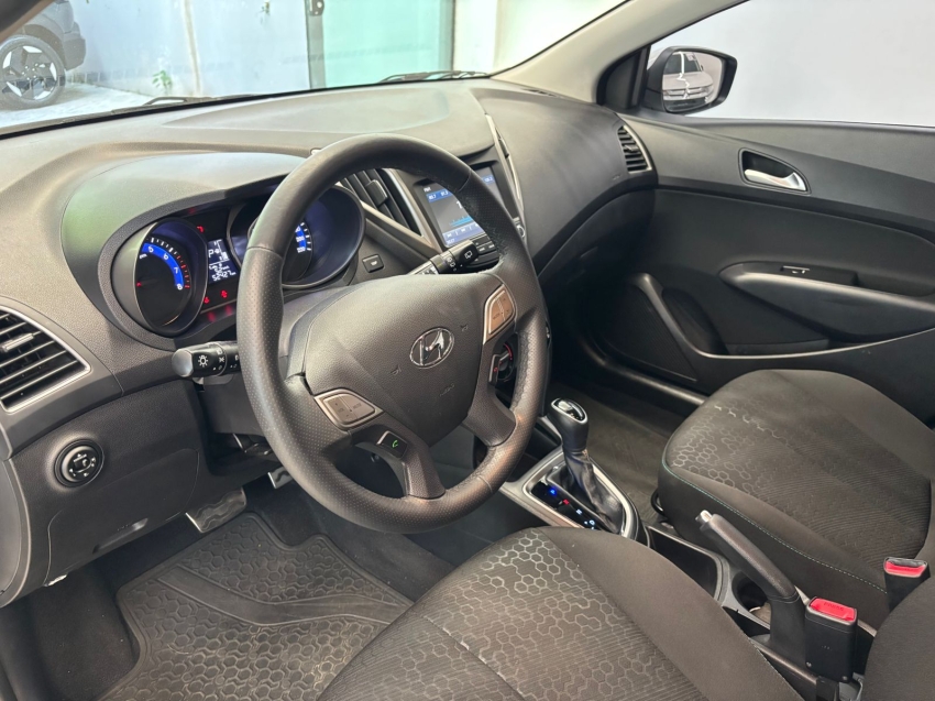 Hyundai-HB20X-1.6 16V STYLE FLEX 4P AUTOMÁTICO