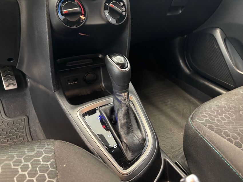 Hyundai-HB20X-1.6 16V STYLE FLEX 4P AUTOMÁTICO