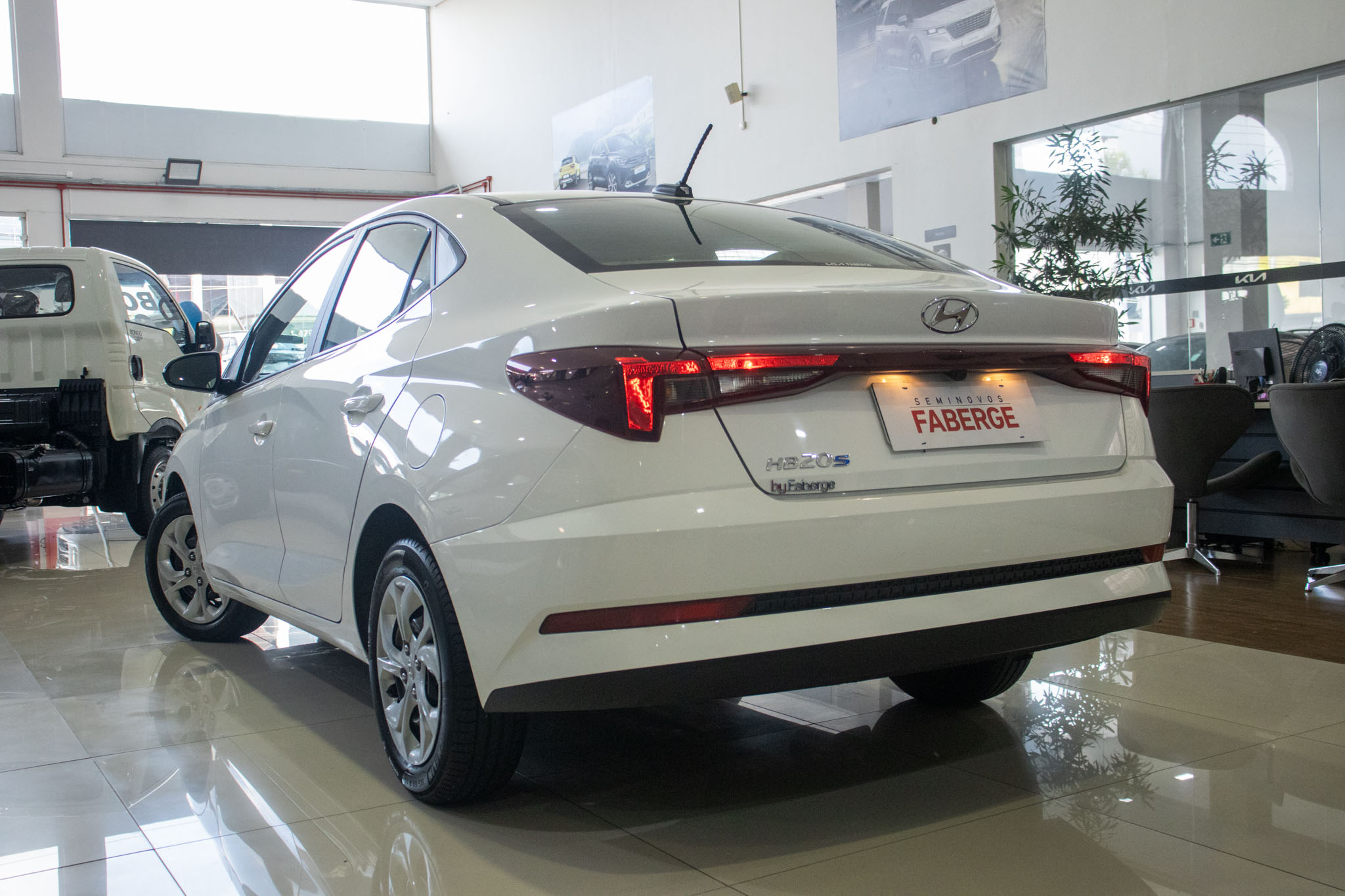 Hyundai-HB20S-HB20S Comfort Plus 1.0 Flex 12V Mec.