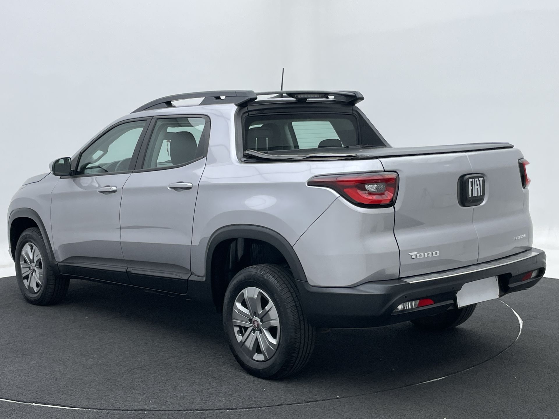 Fiat-TORO-Toro Freedom 1.8 16V Flex Aut.