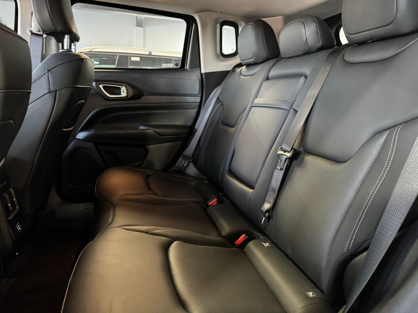 Jeep-COMPASS-1.3 T270 TURBO FLEX LONGITUDE AT6