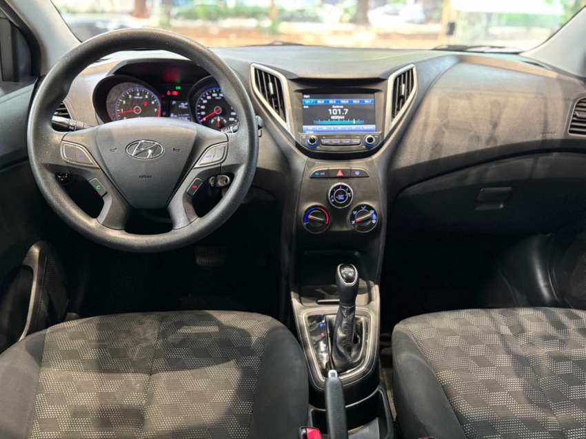 Hyundai-HB20-1.6 COMFORT PLUS 16V FLEX 4P AUTOMÁTICO