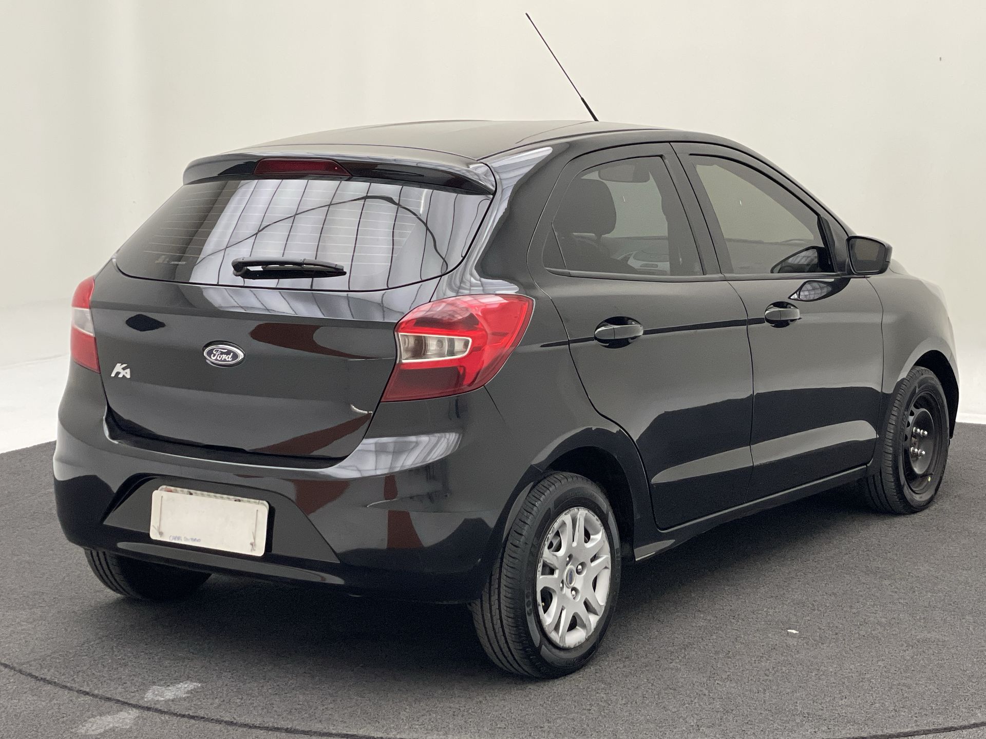 Ford-KA-Ka 1.0 SE/SE Plus TiVCT Flex 5p
