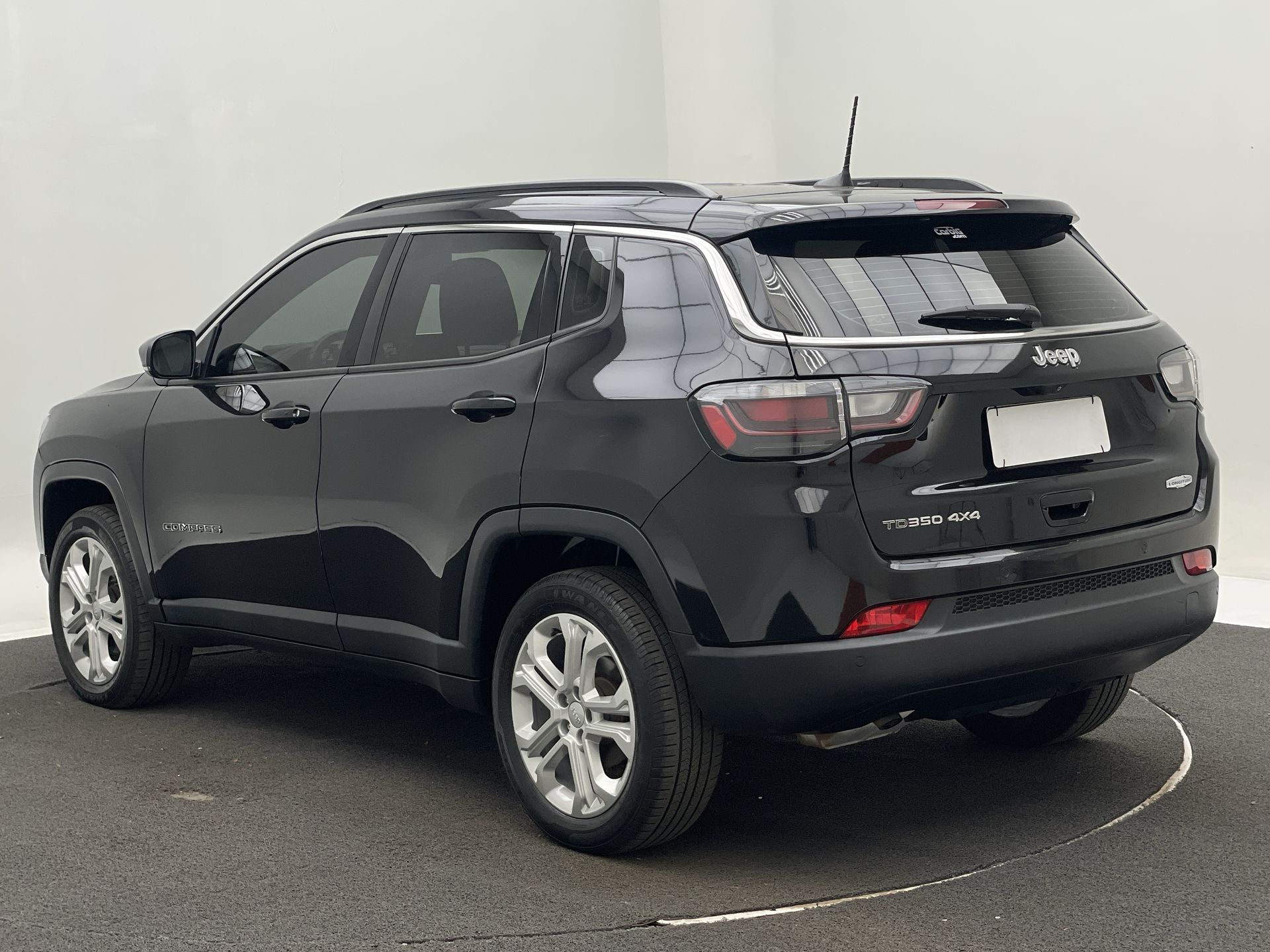 Jeep-COMPASS-COMPASS LONGITUDE 2.0 4x4 Dies. 16V Aut.