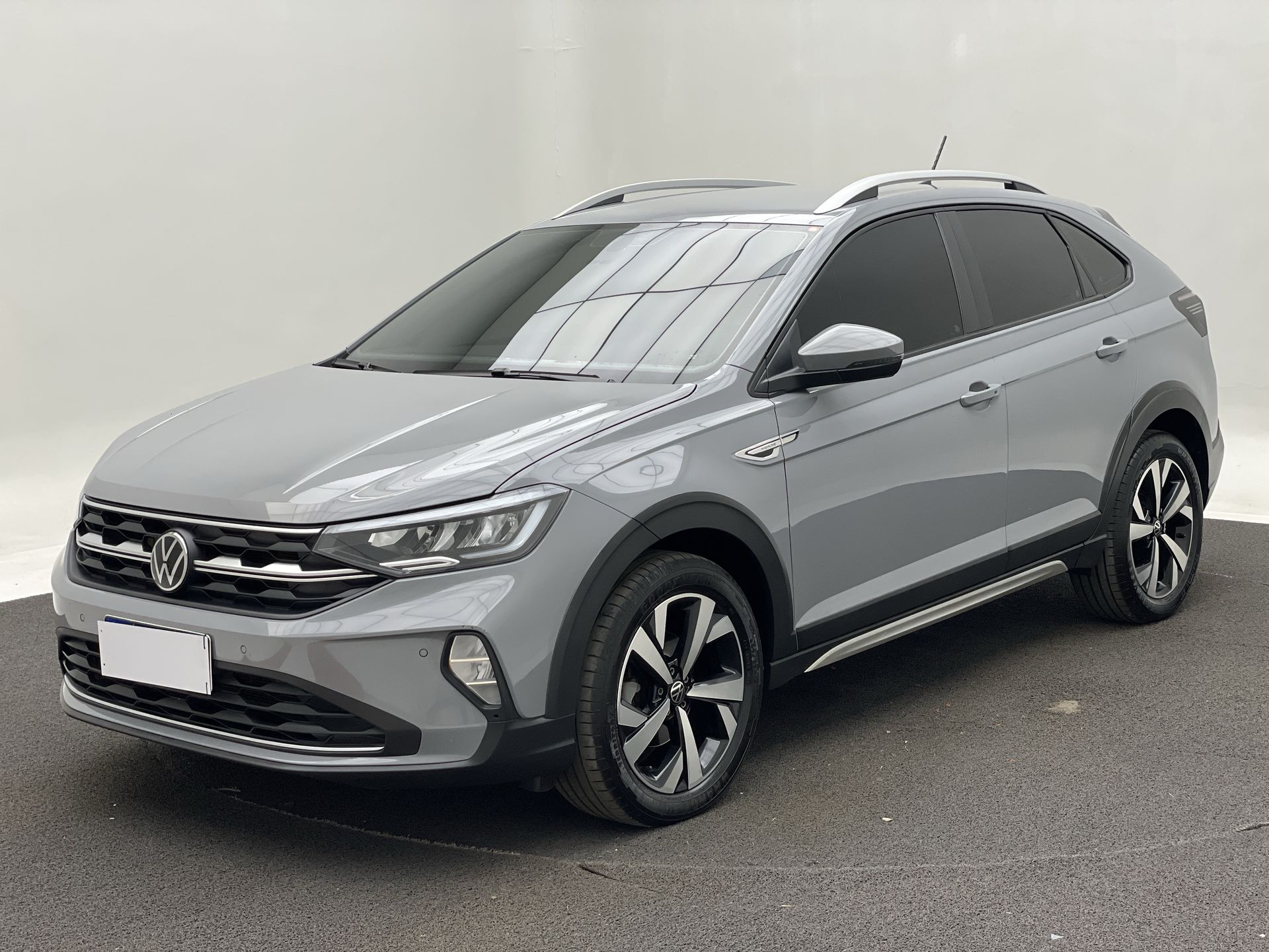 VW - Volkswagen-Nivus-Nivus Highline 1.0 200 TSI Flex Aut.