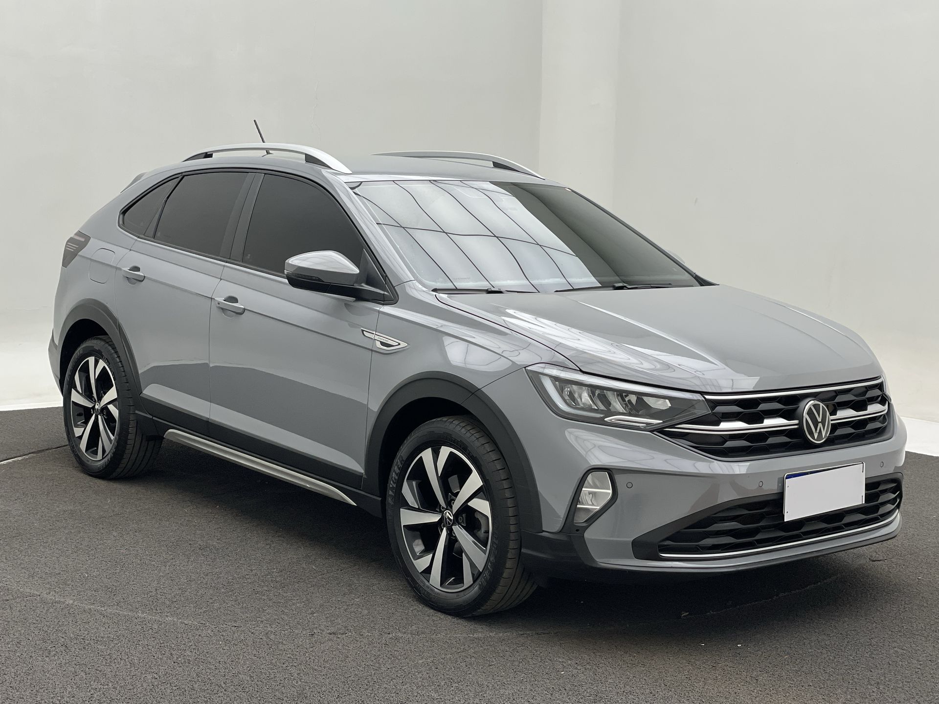 VW - Volkswagen-Nivus-Nivus Highline 1.0 200 TSI Flex Aut.