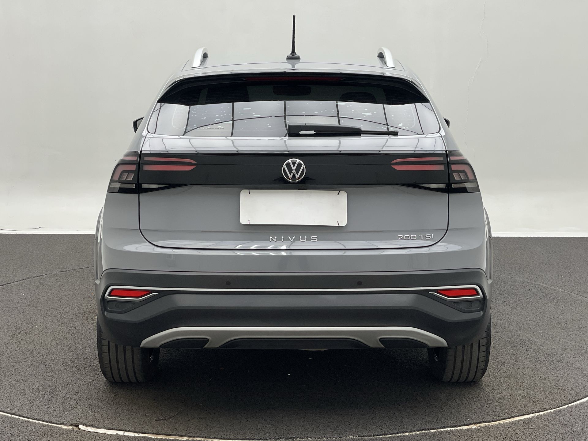 VW - Volkswagen-Nivus-Nivus Highline 1.0 200 TSI Flex Aut.