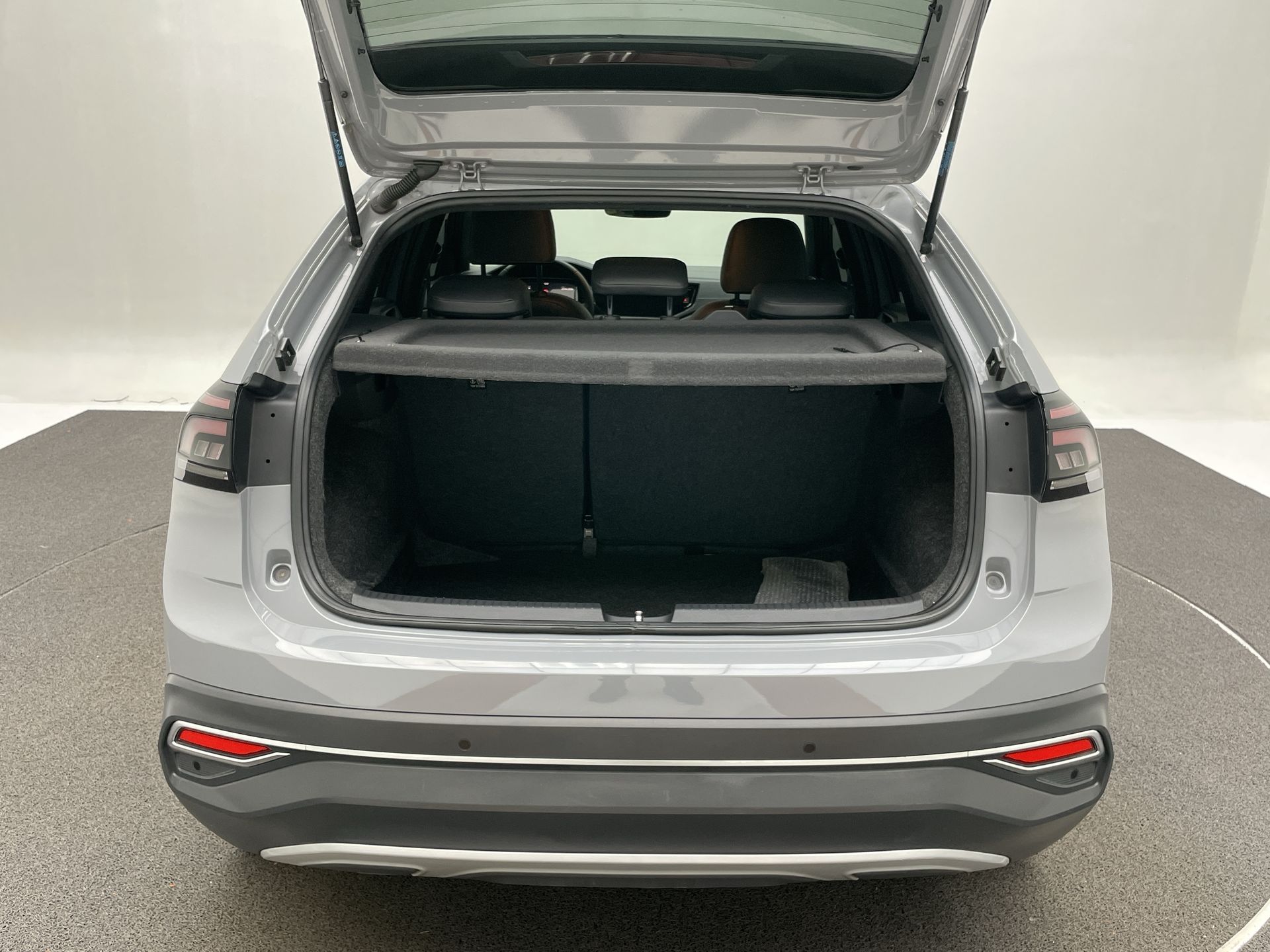 VW - Volkswagen-Nivus-Nivus Highline 1.0 200 TSI Flex Aut.