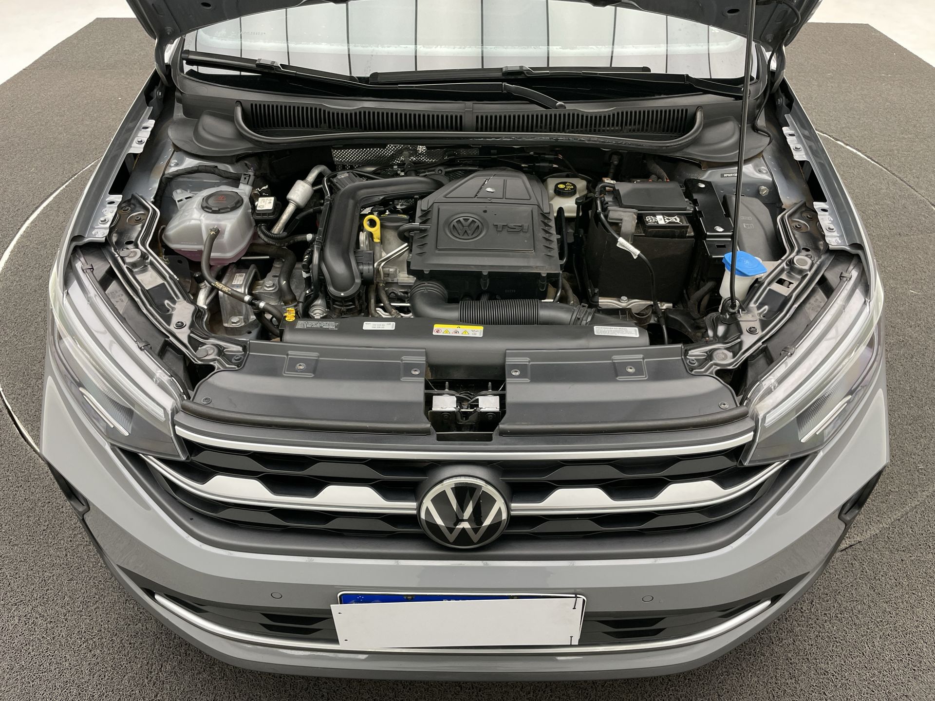 VW - Volkswagen-Nivus-Nivus Highline 1.0 200 TSI Flex Aut.