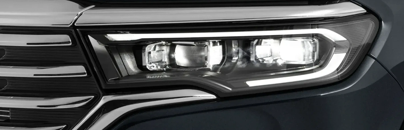 Faróis Full LED com projetor