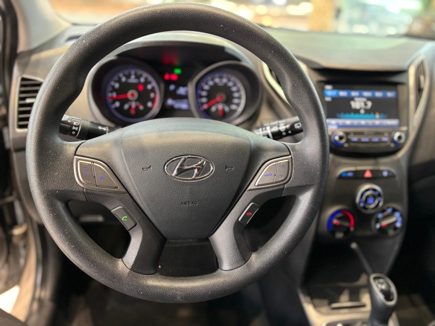 Hyundai-HB20-1.6 COMFORT PLUS 16V FLEX 4P AUTOMÁTICO