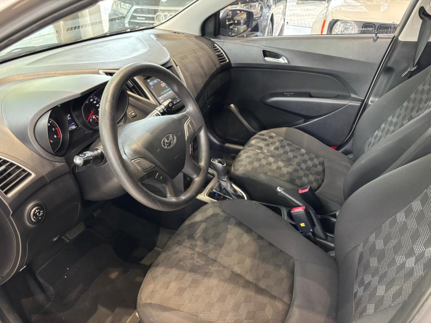 Hyundai-HB20-1.6 COMFORT PLUS 16V FLEX 4P AUTOMÁTICO