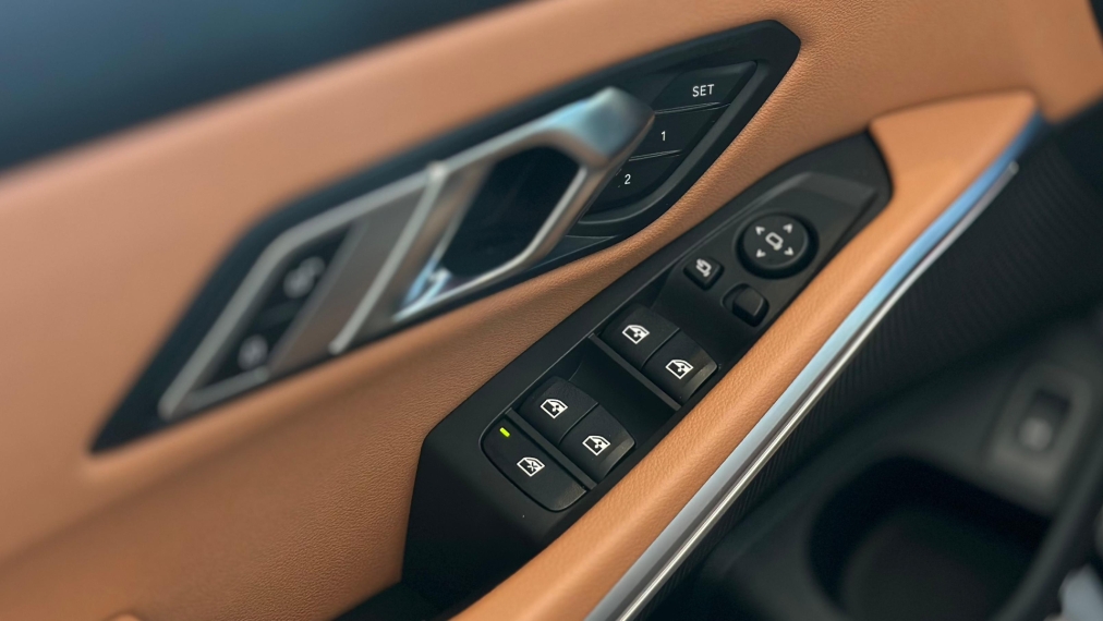 BMW-320i-2.0 16V TURBO FLEX SPORT GP AUTOMÁTICO