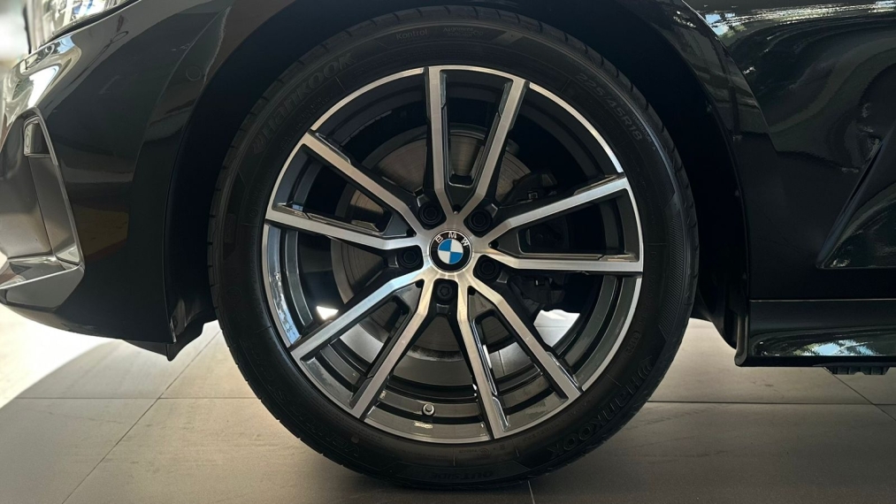 BMW-320i-2.0 16V TURBO FLEX SPORT GP AUTOMÁTICO