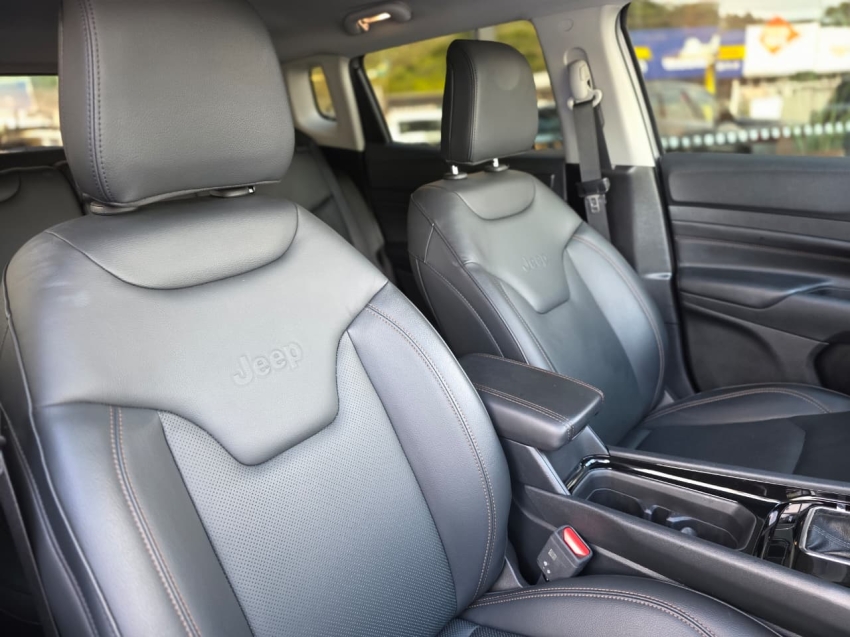 Jeep-COMPASS-1.3 T270 TURBO FLEX LIMITED AT6