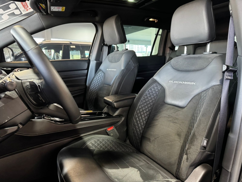 Jeep-COMMANDER-2.0 HURRICANE 4 TURBO GASOLINA BLACKHAWK AT9