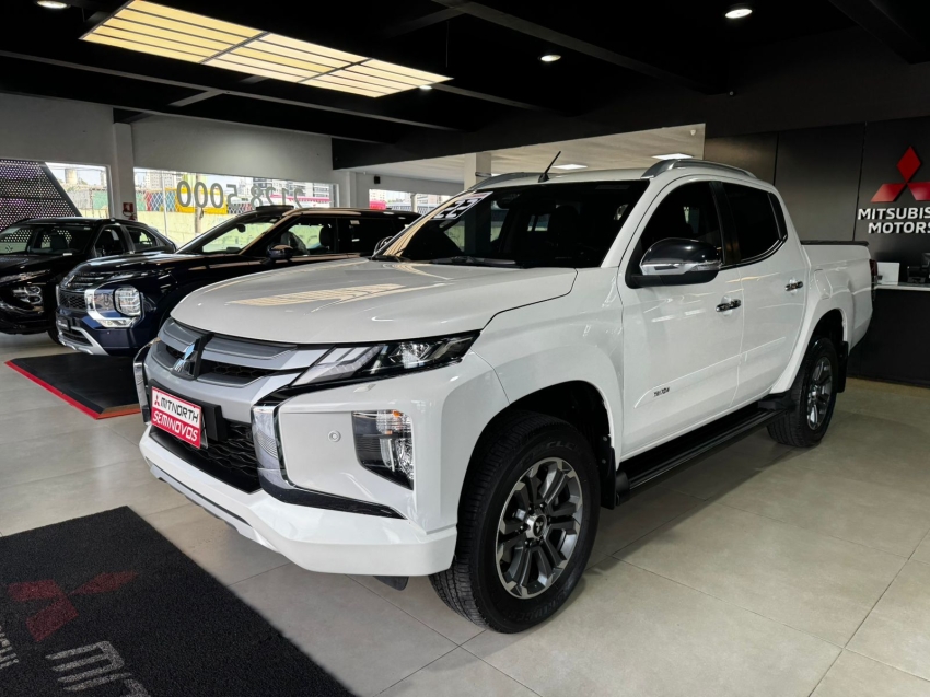 Mitsubishi-L200 TRITON-2.4 16V TURBO DIESEL SPORT HPE-S CD 4P 4X4 AUTOMÁTICO