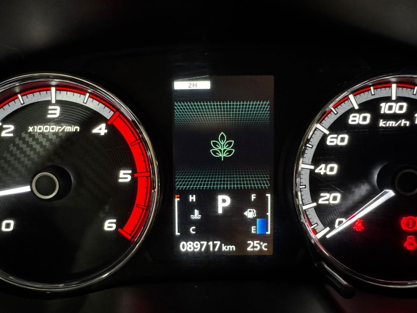 Mitsubishi-L200 TRITON-2.4 16V TURBO DIESEL SPORT HPE-S CD 4P 4X4 AUTOMÁTICO