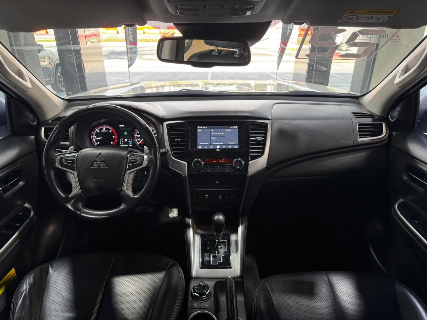 Mitsubishi-L200 TRITON-2.4 16V TURBO DIESEL SPORT HPE-S CD 4P 4X4 AUTOMÁTICO