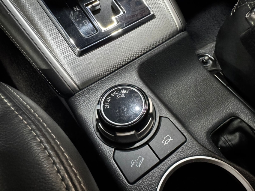 Mitsubishi-L200 TRITON-2.4 16V TURBO DIESEL SPORT HPE-S CD 4P 4X4 AUTOMÁTICO