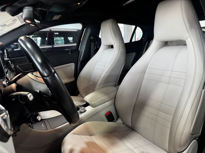 MERCEDES BENZ-GLA 200-1.6 CGI VISION 16V TURBO FLEX 4P AUTOMÁTICO