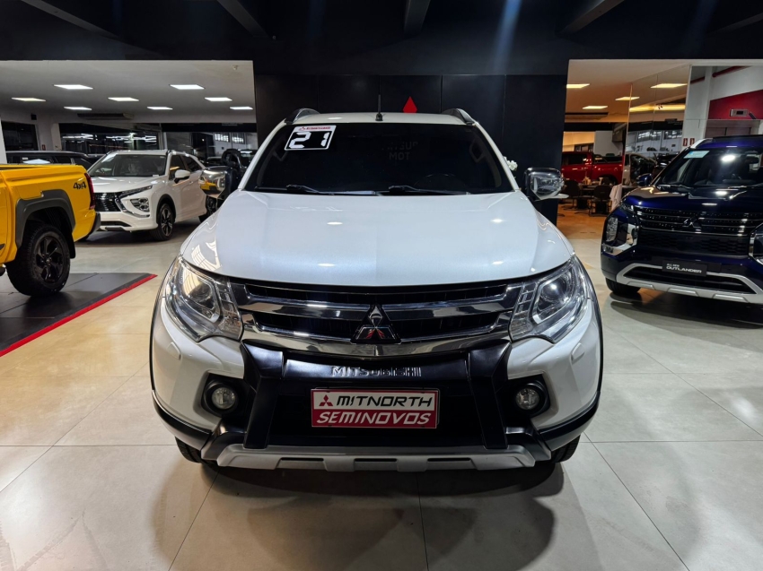 Mitsubishi-L200 TRITON-2.4 16V TURBO DIESEL OUTDOOR HPE-S CD 4X4 AUTOMÁTICO