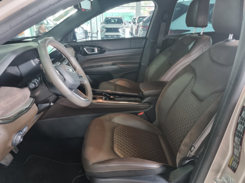 Jeep-COMMANDER-1.3 T270 TURBO FLEX OVERLAND AT6