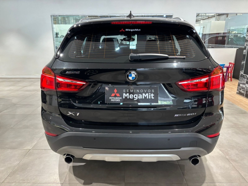 BMW-X1-2.0 16V TURBO ACTIVEFLEX SDRIVE20I 4P AUTOMÁTICO