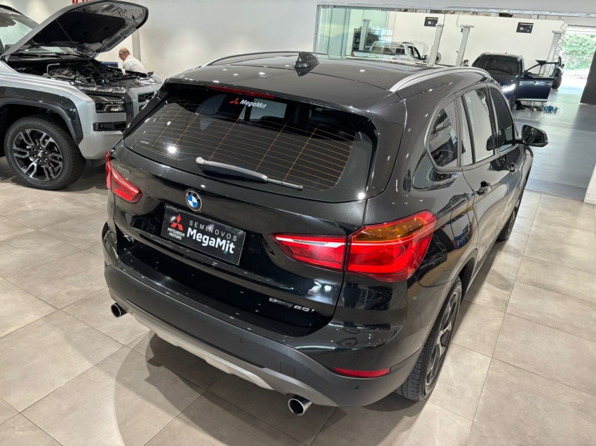 BMW-X1-2.0 16V TURBO ACTIVEFLEX SDRIVE20I 4P AUTOMÁTICO