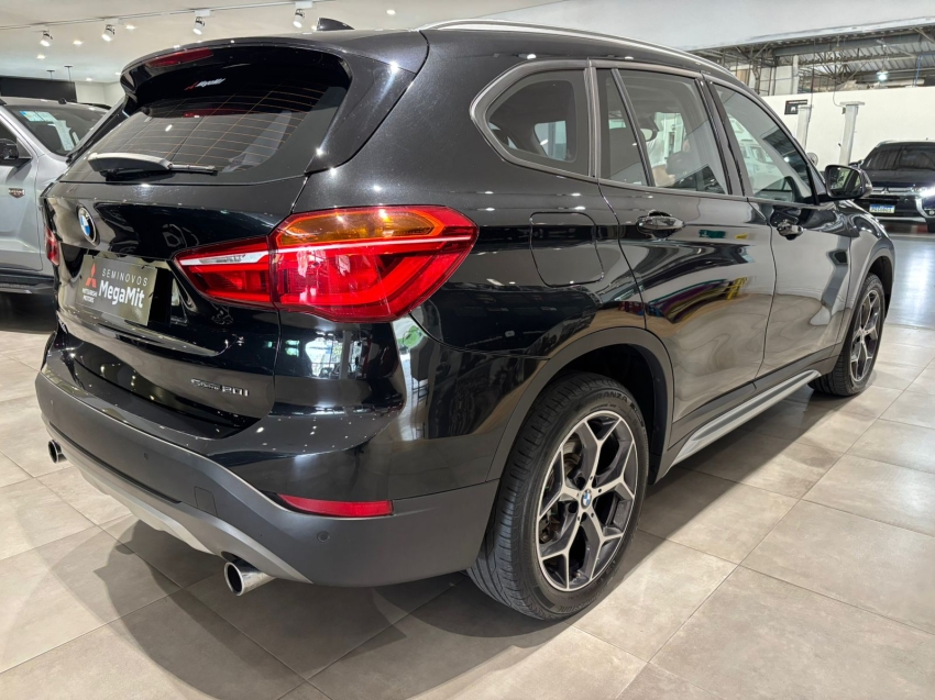 BMW-X1-2.0 16V TURBO ACTIVEFLEX SDRIVE20I 4P AUTOMÁTICO