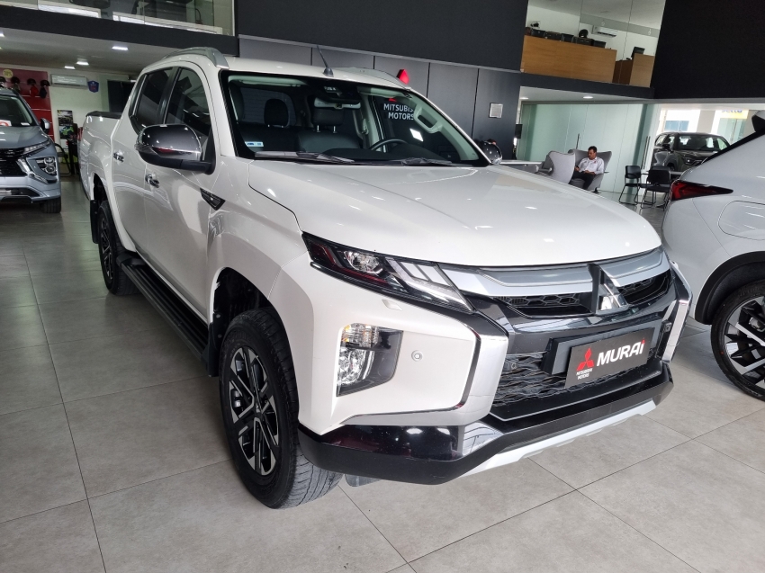 Mitsubishi-L200 TRITON-2.4 16V TURBO DIESEL SPORT HPE-S CD 4P 4X4 AUTOMÁTICO
