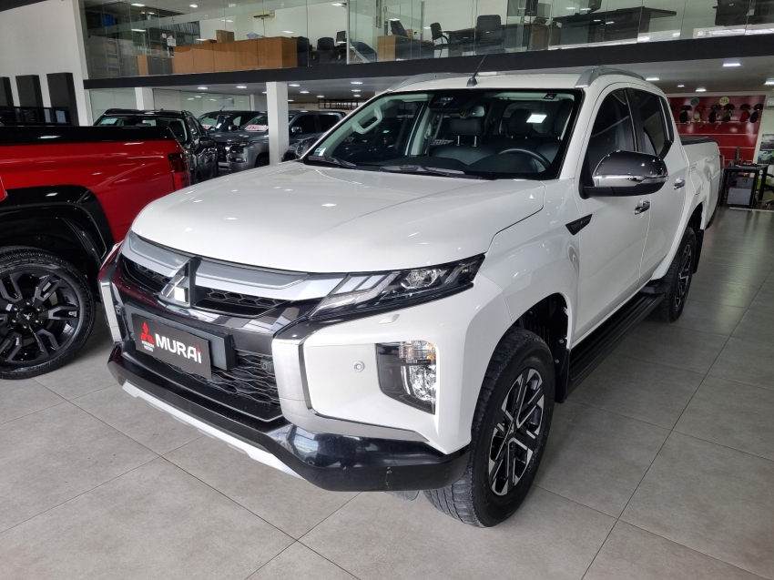 Mitsubishi-L200 TRITON-2.4 16V TURBO DIESEL SPORT HPE-S CD 4P 4X4 AUTOMÁTICO