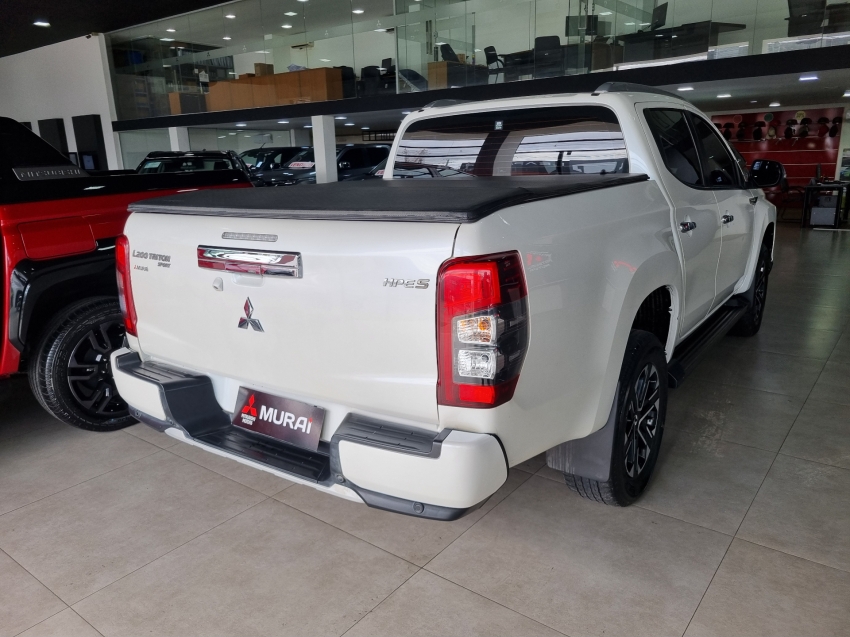 Mitsubishi-L200 TRITON-2.4 16V TURBO DIESEL SPORT HPE-S CD 4P 4X4 AUTOMÁTICO