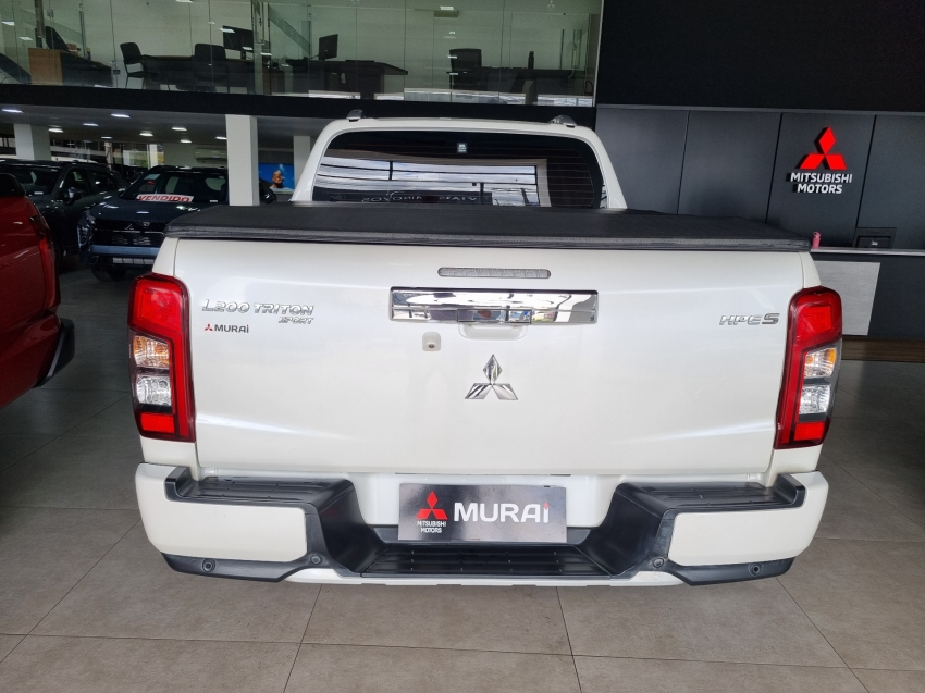 Mitsubishi-L200 TRITON-2.4 16V TURBO DIESEL SPORT HPE-S CD 4P 4X4 AUTOMÁTICO