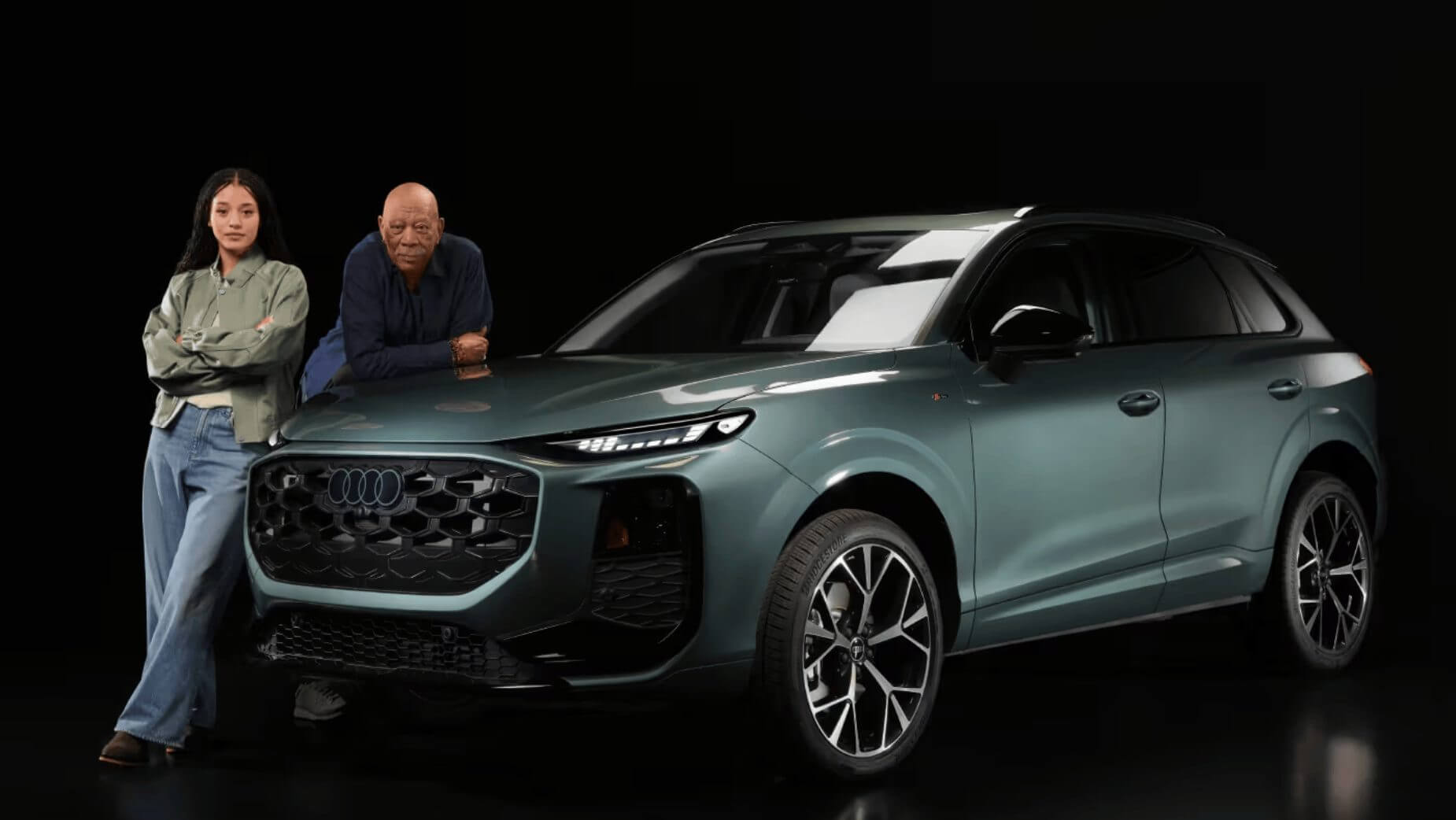 Audi lança campanha “A Life of Yes” com Morgan Freeman e Chase Infiniti para o novo Q3
