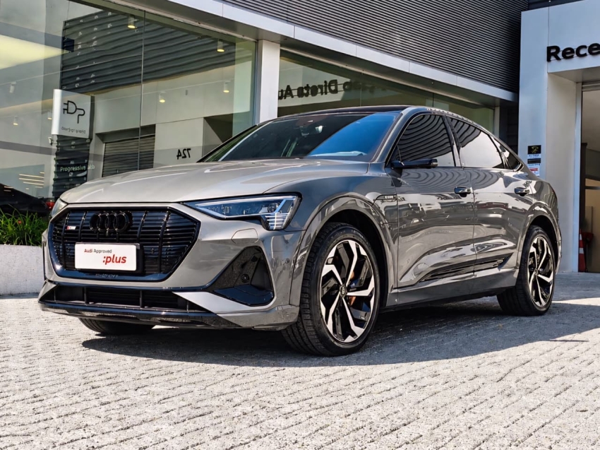 ELÉTRICO SPORTBACK PERFORMANCE BLACK QUATTRO