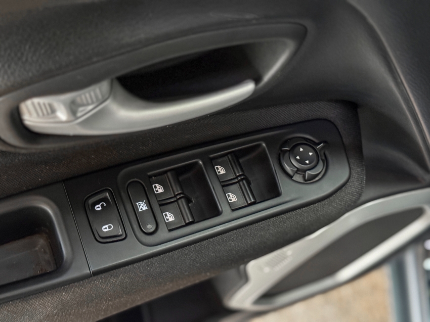 Jeep-RENEGADE-1.8 16V FLEX SPORT 4P AUTOMÁTICO