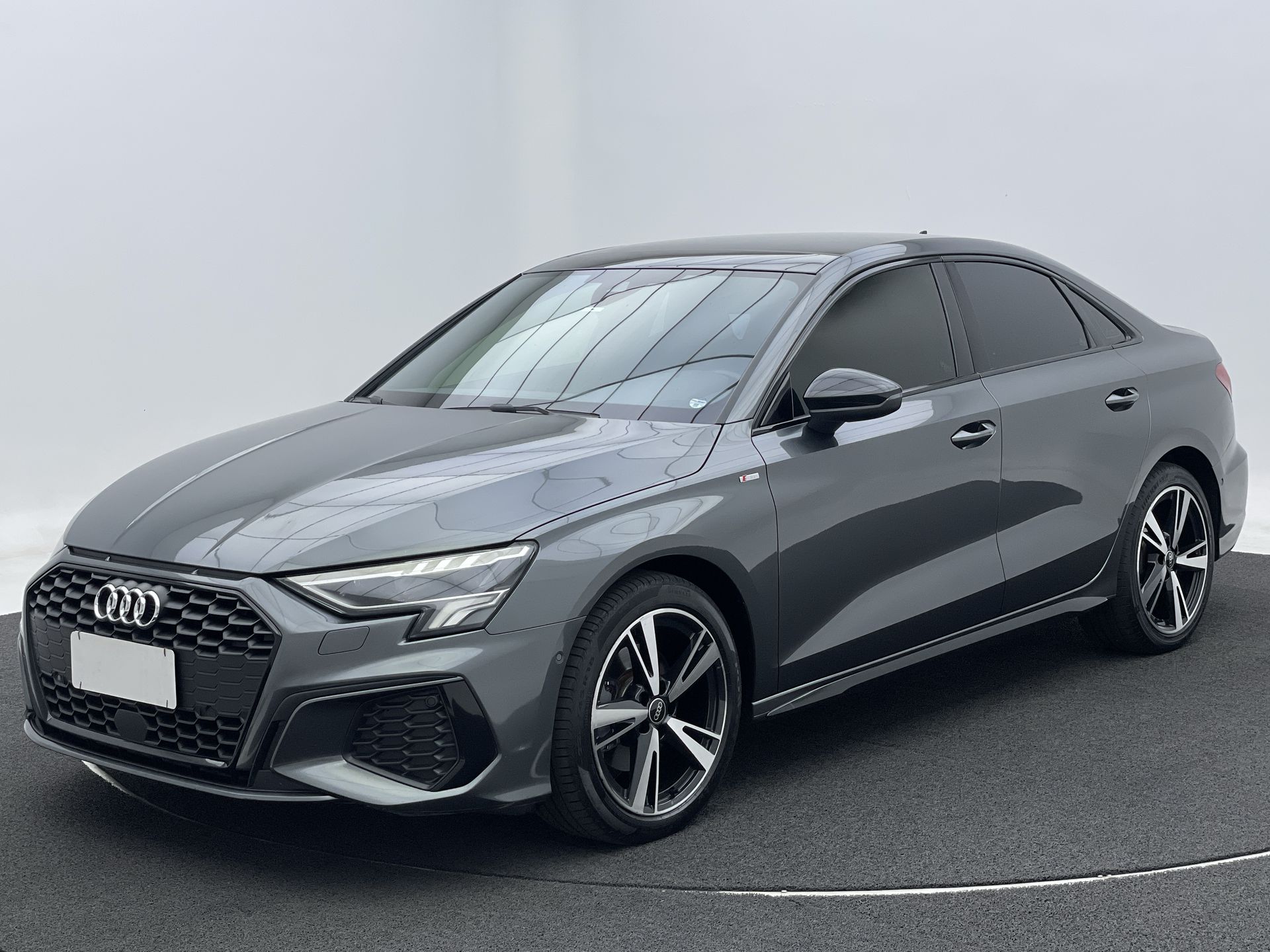 A3 Sed. Perform. Black 2.0 TFSI S-tronic