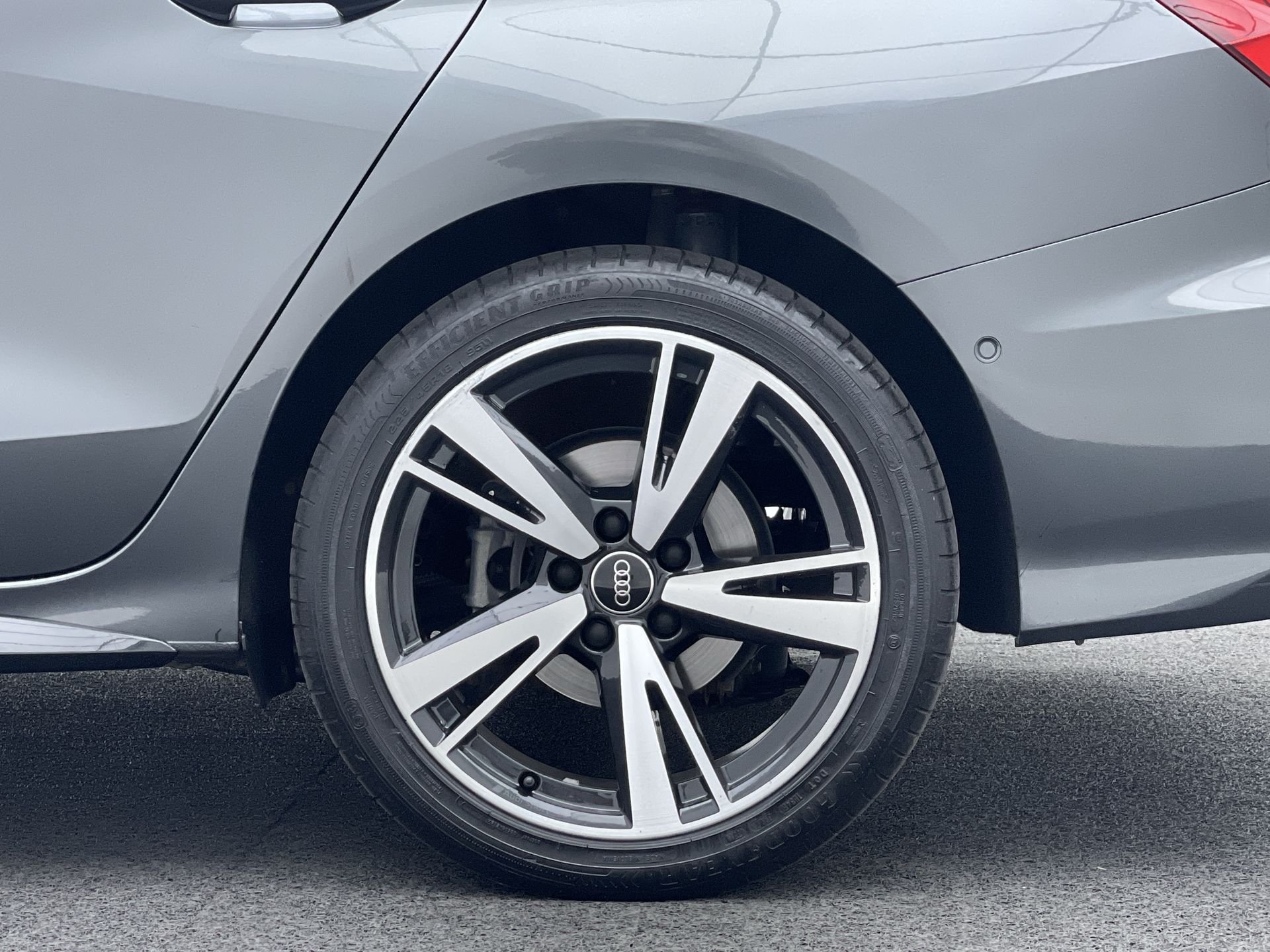 A3 Sed. Perform. Black 2.0 TFSI S-tronic