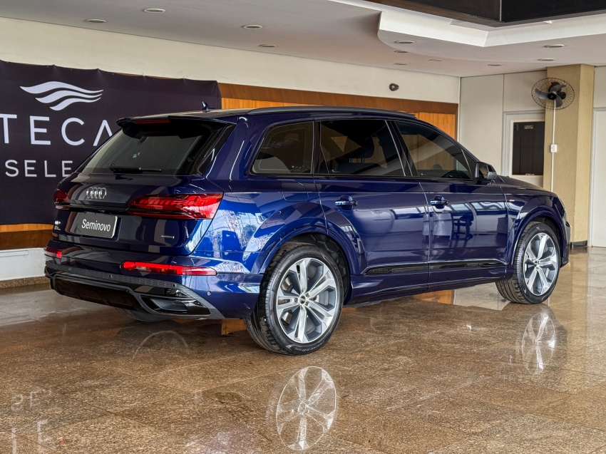 Audi-Q7-3.0 55 TFSI GASOLINA PERFORMANCE BLACK QUATTRO TIPTRONIC