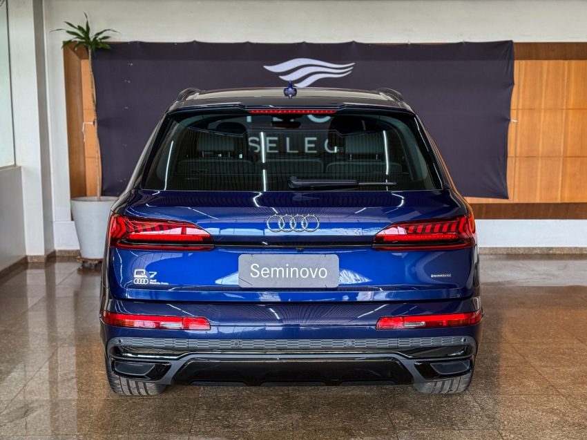 Audi-Q7-3.0 55 TFSI GASOLINA PERFORMANCE BLACK QUATTRO TIPTRONIC