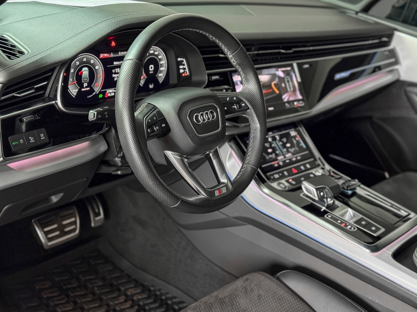 Audi-Q7-3.0 55 TFSI GASOLINA PERFORMANCE BLACK QUATTRO TIPTRONIC