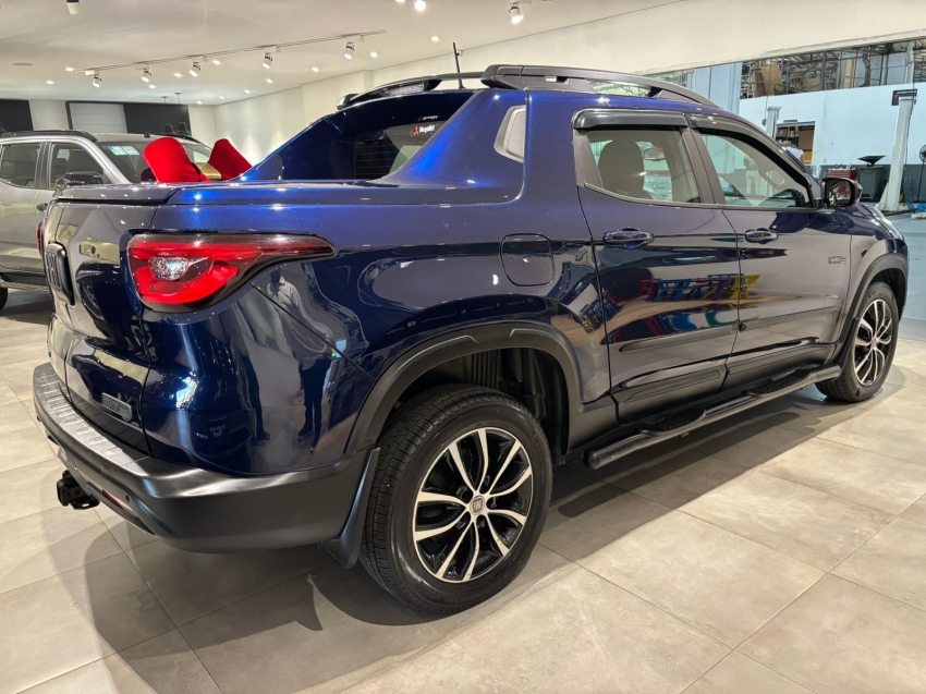 Fiat-TORO-2.0 16V TURBO DIESEL ULTRA 4WD AT9