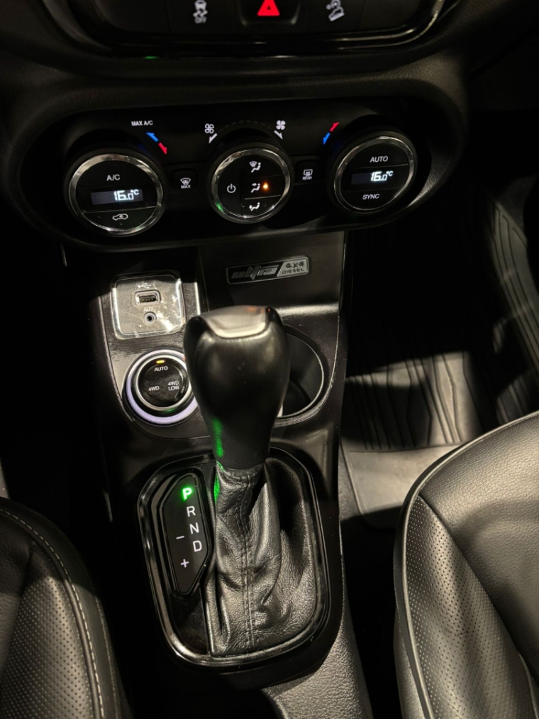 Fiat-TORO-2.0 16V TURBO DIESEL ULTRA 4WD AT9